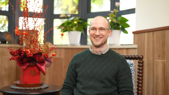 上海小學雙語老師何茂林：我愿意幫助更多的中國學生