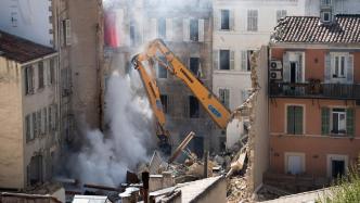 图集｜法国马赛：两栋公寓楼倒塌10多人被埋，曾发生爆炸