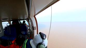 渔船狂风中失去动力，直升机营救7名遇险渔民