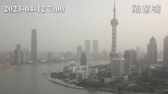 上海今天中午前仍有浮塵侵擾空氣質量中度污染，下午有所好轉