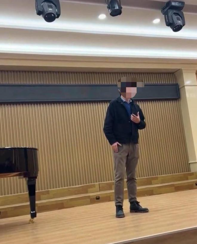 陕西学前师范学院一教师跳楼前称被领导逼迫,校方:按程序处理