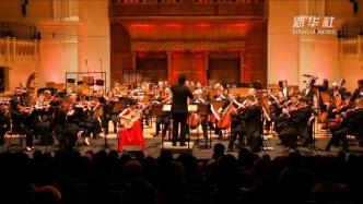 “东西之间”交响音乐会在伦敦举行