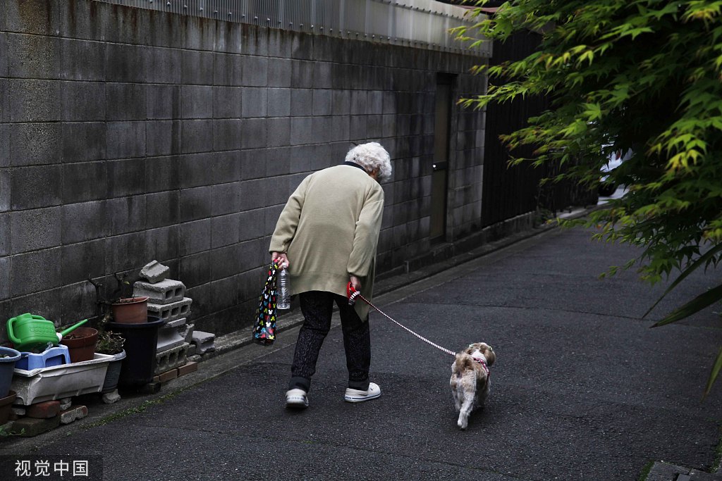 日本人口负增长_日本总人口连续12年负增长,除东京外所有地区人口下降