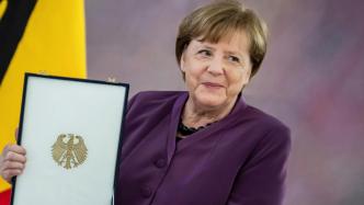 德前总理默克尔获授大十字勋章，系德国联邦最高功绩勋章