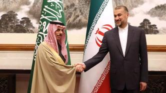 伊朗外长和沙特外交大臣通电话：双方正朝着更多合作方向发展