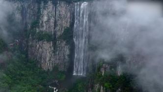 飞流直下三千尺，温州百丈漈瀑布让武侠小说照进了现实