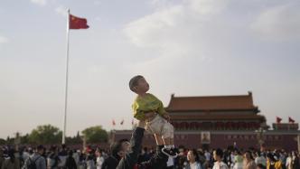 直击·五一去哪｜北京：到处人从众，外地游客同比增长14倍