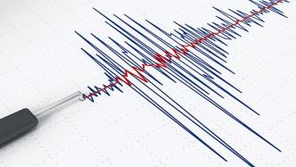 四川雅安市石棉县发生3.3级地震，震源深度15千米