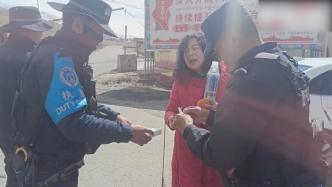 女游客高原反应求助民警，民警急送氧气