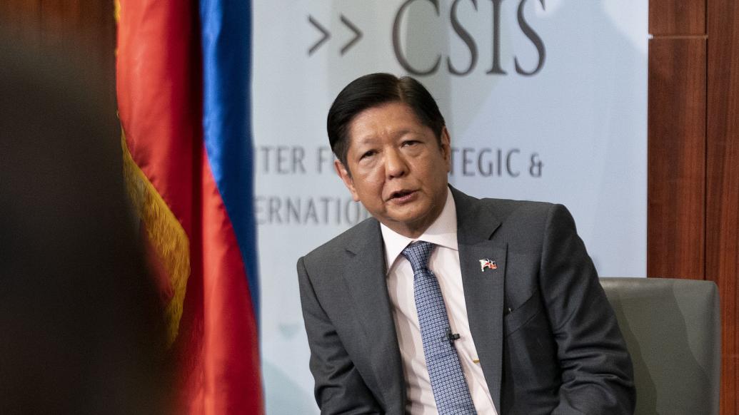 菲律宾总统：我向秦刚保证，不许美国从菲军事基地攻击中国
