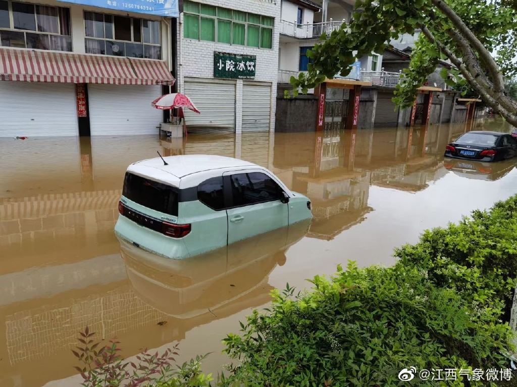 【图】上海看海景观多 暴雨行车六大注意事项 文章图片_卡车之家，中国最好的卡车门户网站