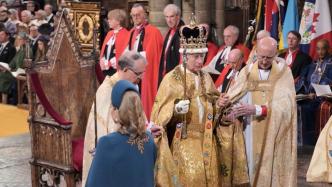 英国国王查尔斯三世在威斯敏斯特大教堂加冕