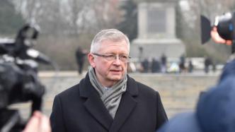 中途被拦！俄驻波兰大使前往华沙纪念墓地献花遭声讨