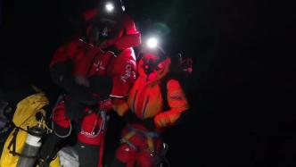 “巔峰使命”珠峰科考登頂科考隊出發開始沖頂