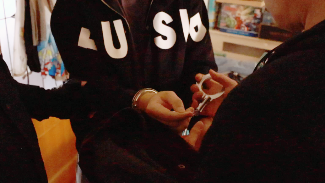 “上班”打電話日薪兩百元？上海警方搗毀一“話務(wù)引流”團(tuán)伙