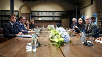 塞尔维亚总统武契奇与科索沃当局领导人短暂会面