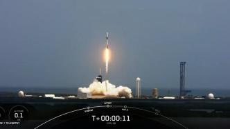 SpaceX向国际空间站运送太阳能电池阵列