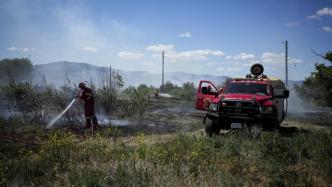 加拿大全境超四百处野火燃烧，不列颠哥伦比亚省火情难以缓解
