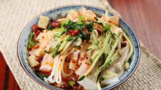 凉皮放黄瓜丝需获冷食类食品制售许可，上海多家餐馆被罚