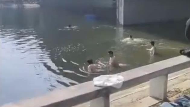 搜救现场。视频截图