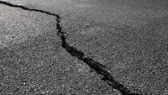 克什米尔地区发生5.2级地震，震源深度20千米