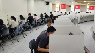 北京高考阅卷现场：语文作文尚无满分，但已出现不少高分
