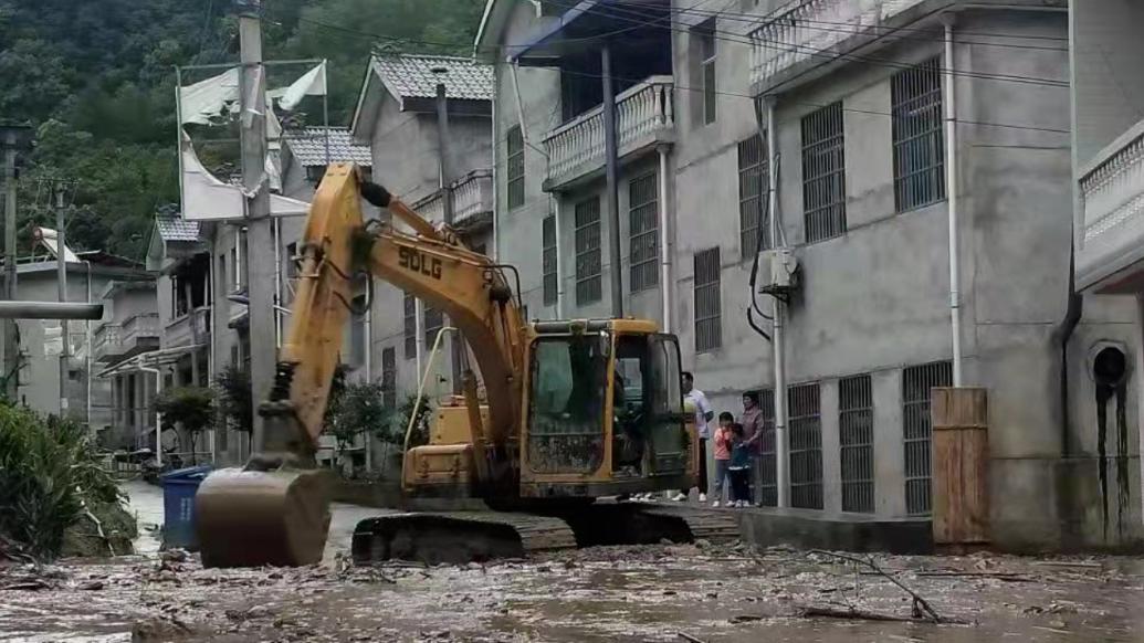 陕西旬阳一村庄发生泥石流,灾情发生前当地组织撤离41人_七环视频_澎湃新闻-The Paper