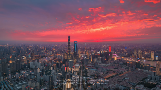 上海绽放绝美晚霞“烧”红天空