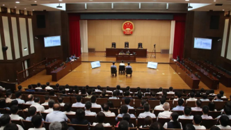 北京二中院组织300余名干部旁听职务犯罪案件庭审
