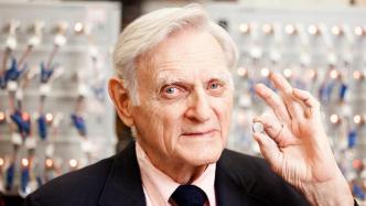 他改变了世界，101岁锂离子电池之父、化学诺奖得主古迪纳夫去世