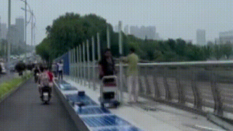 央视调查：蚌埠音乐节占盲道、围挡封桥为哪般？是否未批先建？
