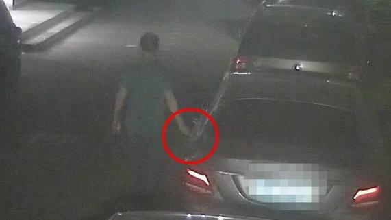 上海某小區一夜之間25輛車被刮壞,嫌疑人:喝上頭了