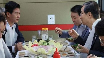 日本核污水將排海韓總理吃海鮮安民心，韓最大在野黨黨首怒嗆