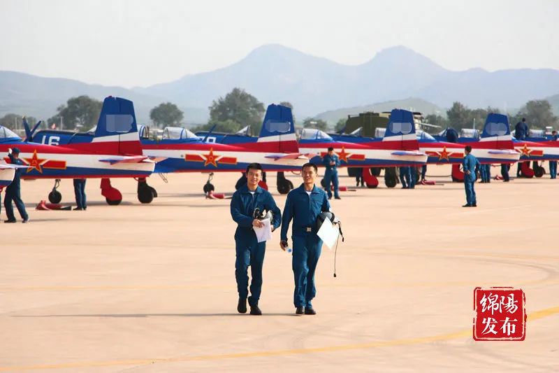 绵阳空军部队图片