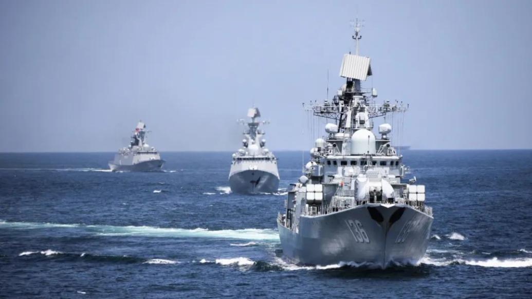 中国航海日，人民海军乘风破浪勇向前