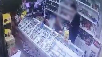 男子深夜持刀抢劫便利店，湖南攸县警方快速侦破抓获嫌疑人