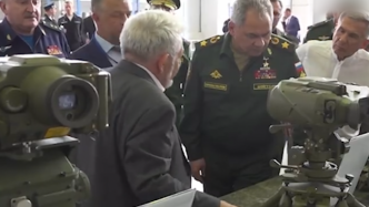 俄罗斯国防部长绍伊古视察重型军工企业
