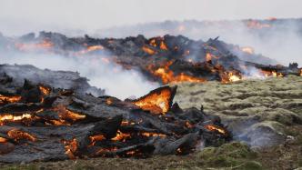 慢直播丨冰岛火山持续喷发，目前未对空中交通造成影响