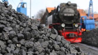 受煤价年内降逾三成影响，两大煤炭巨头上半年净利均下滑