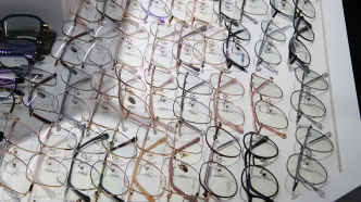 马上评｜一副眼镜动辄上千，价格虚高在哪里了？