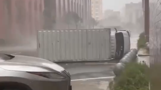 直播录像丨货车被掀翻，探访台风“泰利”登陆地湛江、北海