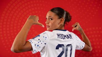 罗德曼女儿亮相女足世界杯！她继承了父亲的一切，除了脑子