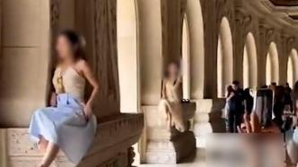 景区回应女子脱鞋上长廊石柱拍照：不允许，保安会制止