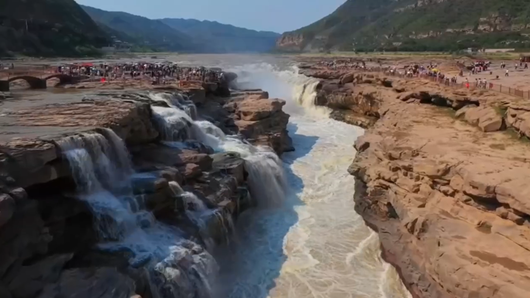 壶口瀑布送清凉，丝丝关怀沁人心