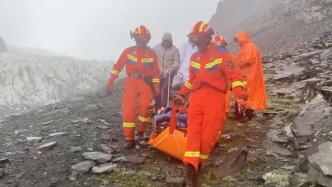 西藏消防：一游客严重高反被困姜桑拉姆冰川，消防成功救援