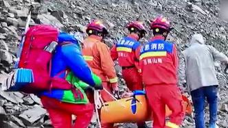 海拔5303米冰川上驴友高反，消防用无人机侦察最优救援路线