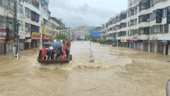 直播录像丨受台风“杜苏芮”影响，福建南安泥石流多人被困