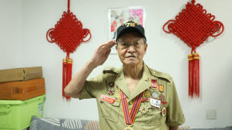 87岁老兵回忆长津湖战役：行军途中走着睡着，吃雪充饥