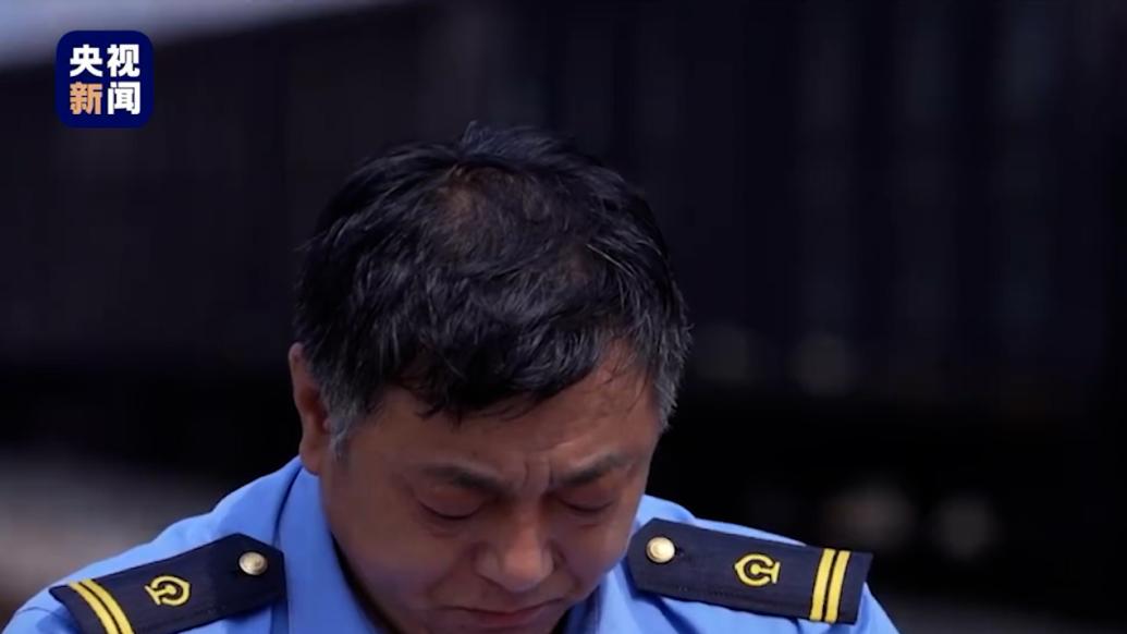 站長哽咽回憶落坡嶺留守經(jīng)歷