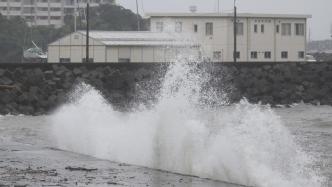 早安·世界｜台风“卡努”逼近日本九州，居民准备避难
